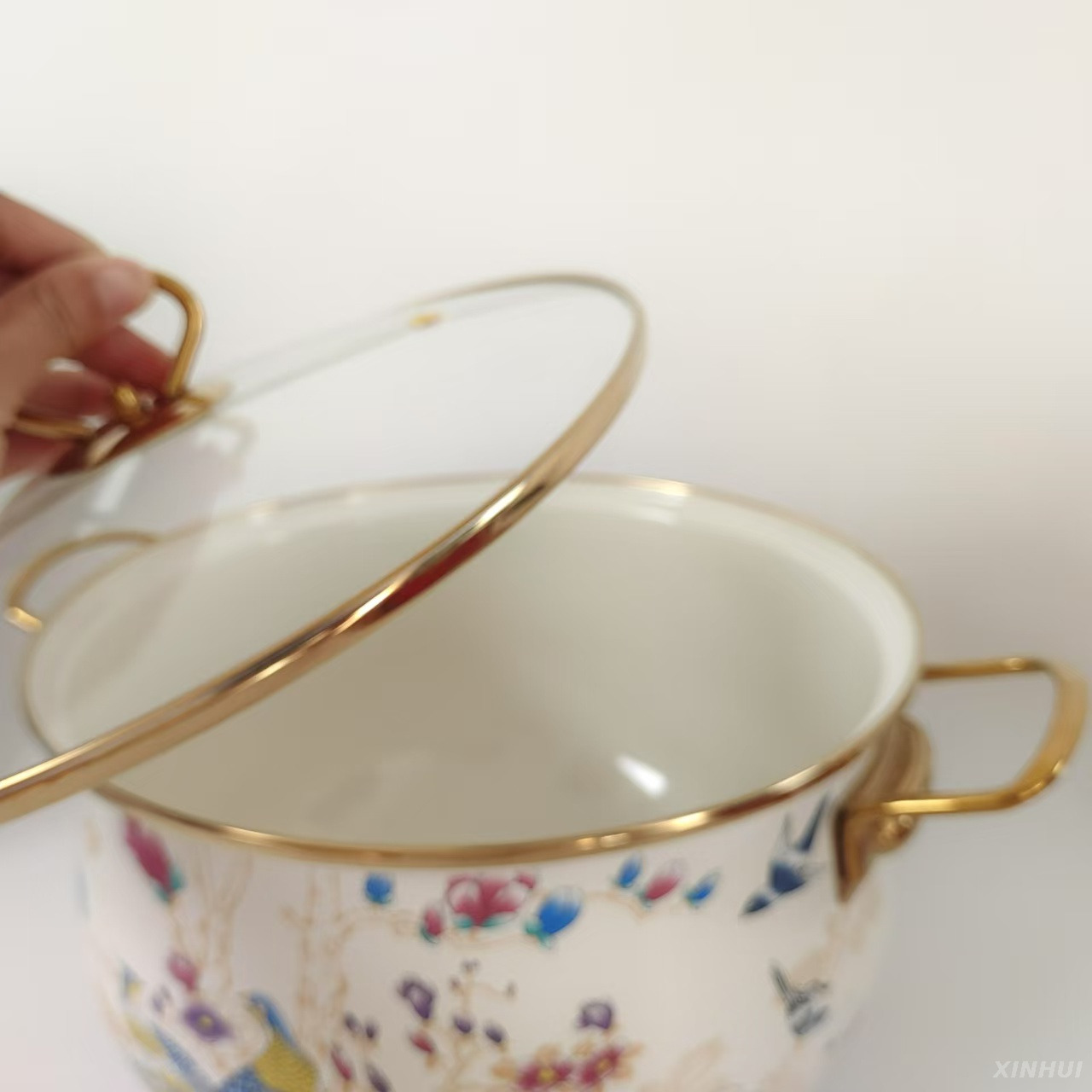 Enamel Cooking Pot with Lid, Vintage Soup Pot Floral Simmer Pot with Handle for Kitchen